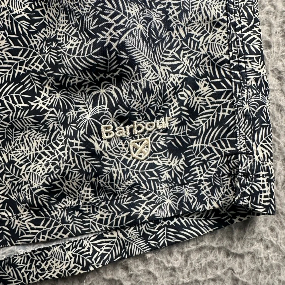 Barbour Men's Swim Trunks XL‎ Navy White Leaf Print Polyester Lined - Picture 2 of 11
